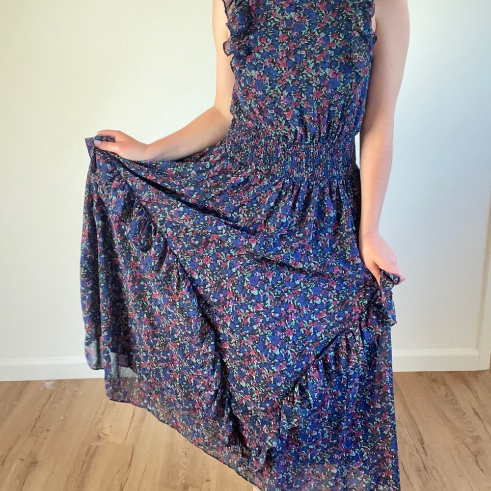 Gorgeous wedding guest or summer gown! 💛🥂